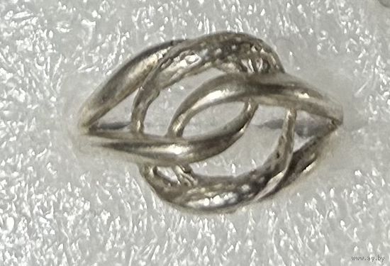 Кольцо серебряное СССР 925 звезда р 18 в 2,92
