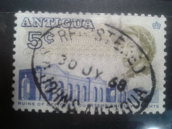 Антигуа, колония Англии, 1969. Королева Елизавета II и руины офицерской столовой. К-13 3/4