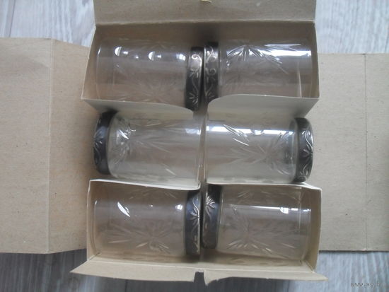 Подарочный набор: 6 стаканов по 75 мл на мельхиоре.