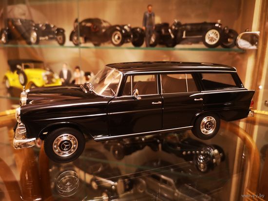 Mercedes-Benz 200 W110 Universal 1966