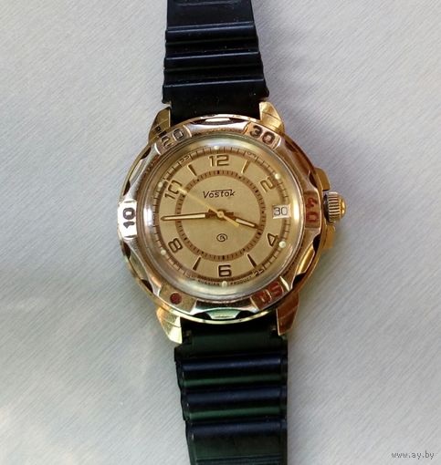 Часы мужские наручные "Vostok",SU, 17 камней, ЧЧЗ, с календарем, Russian product,водонепроницаемые