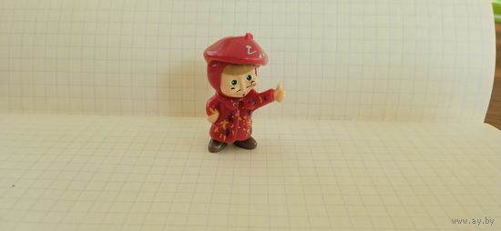 Коллекционная игрушка из Киндер сюрприза. Серия Маша и медведь. 6