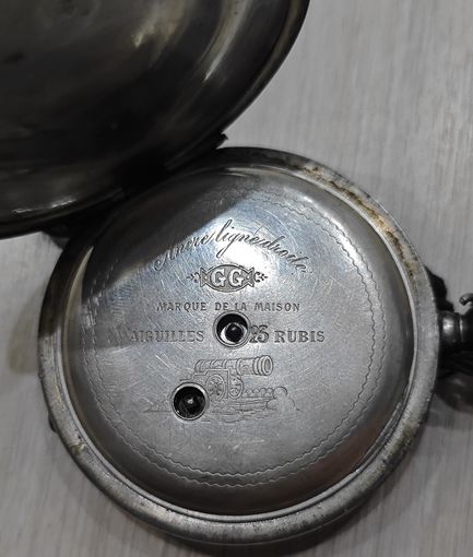 Антикварные, серебряные часы Marque de la Maison. 84 проба. Изображение орудия. 112 гр
