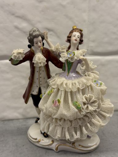 Статуэтка Дама с кавалером. Первый танец. Кружевной фарфор. Распродажа коллекции!!!