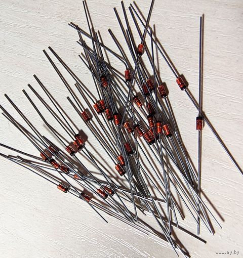 BZX55C2V4 ((цена за 40 шт))  2.4В, 5%, 0.5Вт Стабилитрон. Диод Зенера