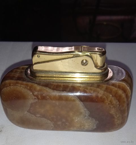 Зажигалка винтажная полированный камень