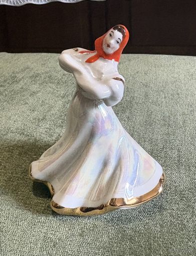 Статуэтка Плясунья . Дулёво
