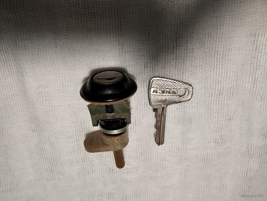 Замок (личинка) с ключом для Москвича М-2141