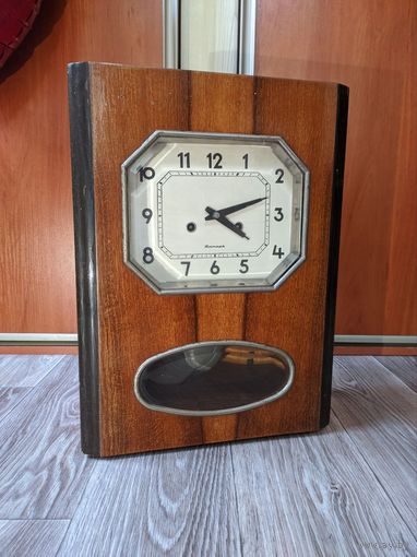 Часы настенные с боем Янтарь СССР 1968г.