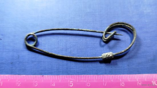 Булавка старинная.