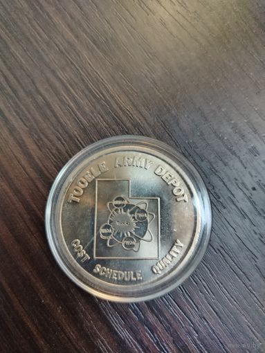 Памятная монета посвященная министерству армии сша основано в 1775 г состояние отличное в слабе