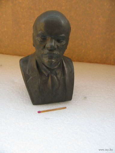 Бюст Ленина. силумин. высота 13 см.