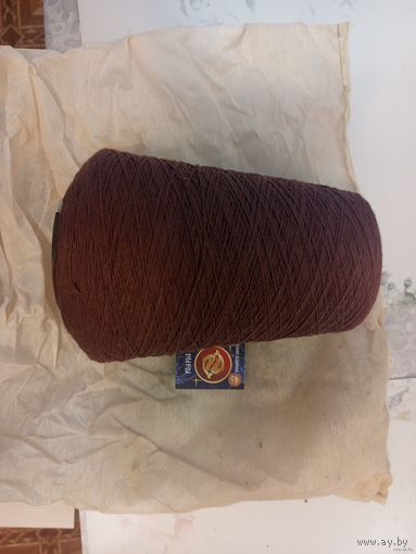 Огромная катушка армированных ниток (150 ЛХ).