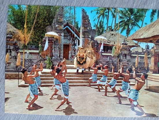 Этнография. Остров Бали. Кульминация танца "Баронг"