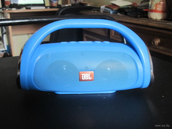 Беспроводная колонка JBL.