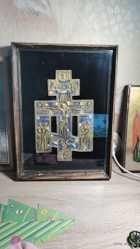 Крест киотный с эмалями.