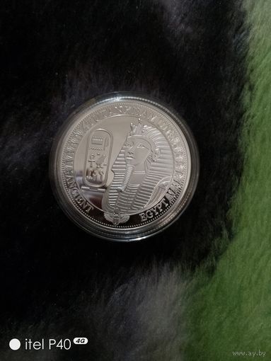 Сувенирная монета Тутанхамон