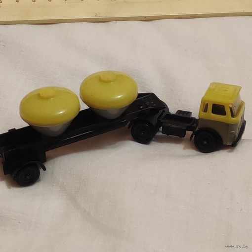 Автомобиль пластик СССР