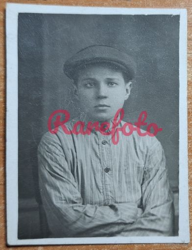 1931 Маслью всегда с вами. Дима мальчик в кепке