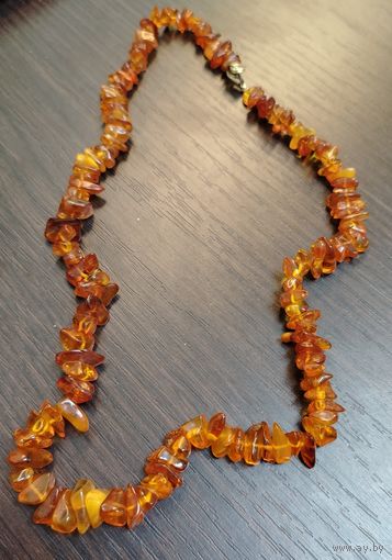 Винтажные бузы из натурального янтаря разного размера на нитке с застежкой 26 см