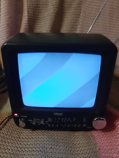Vitek 7" B/W TV WITH AM/FM RADIO