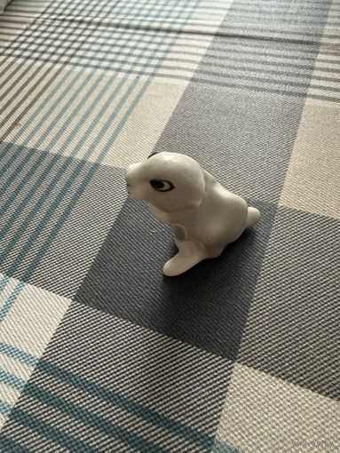Зайчик фарфор