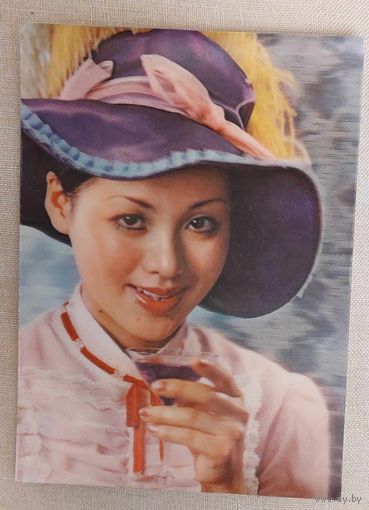 Голлографическая открытка. Япония