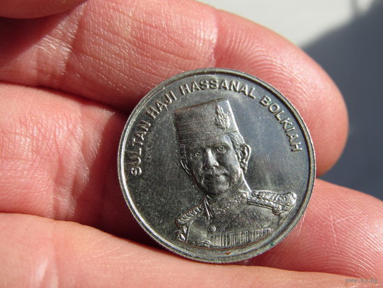 Бруней. 20 сен, 1994. С 20 копеек. Распродажа коллекции. Смотрите другие лоты.