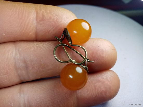 С рубля без мц. сережки шарики 2см длина, диам 1.1см.  .68К звезда875пр.