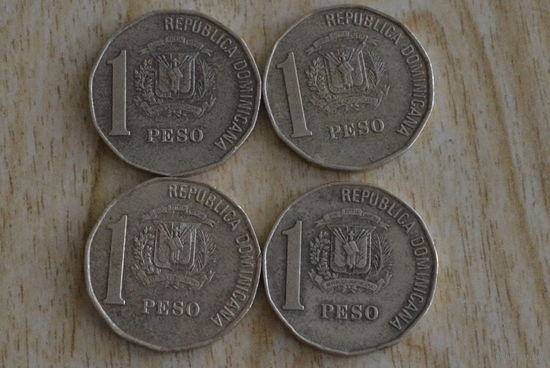 Доминикана 1 песо 2002
