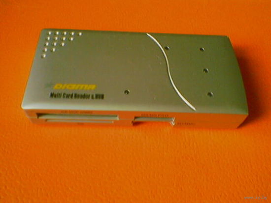 DIGMA. Multi Card Reader & Hub.