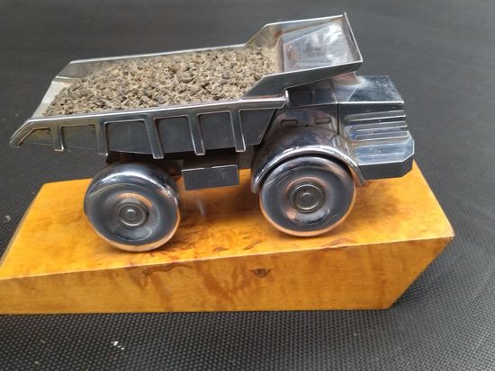 Статуэтка МАЗ