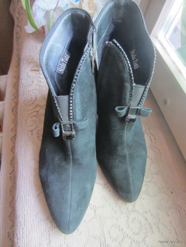 Полусапожки черные женские размер 40