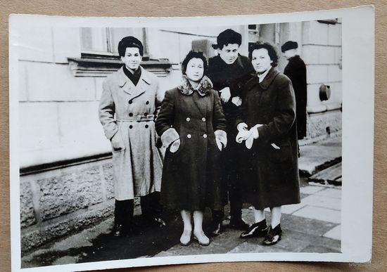 Фото молодежи. Гродно. 1959 г. 9х13 см.