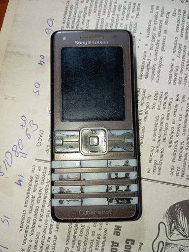 Телефон Sony Ericsson