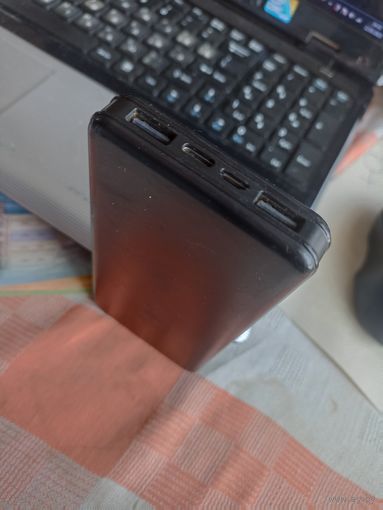 Pawer bank 10000 mAh 4 разъёма output 5V 2.1A павербанк.