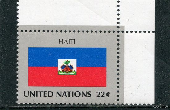 США. ООН Нью Йорк. Флаг Гаити