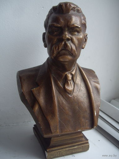 Бюст Горького