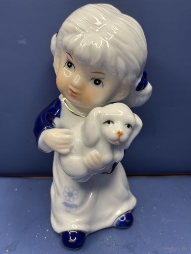 Статуэтка фарфор девочка с собачкой