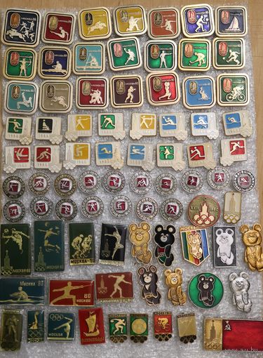 БОЛЬШОЙ ЛОТ ЗНАЧКОВ