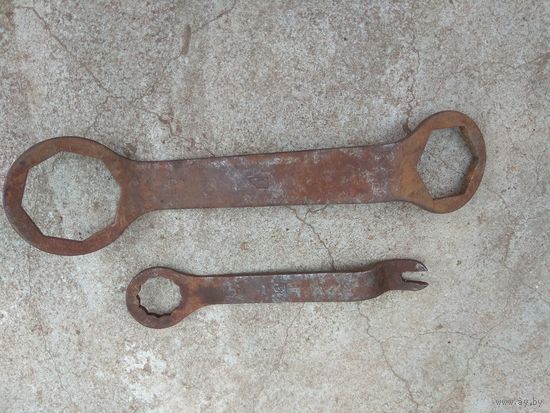 Инструмент автомобиля ВОЛГА