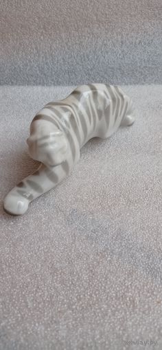 КОЛЛЕКЦИОННАЯ ФАРФОРОВАЯ СТАТУЭТКА  ТИГР  МИНСК МФФЗ ОРИГИНАЛ  .  Распродажа Коллекции !!! . Экспресс  Аукцион с рубля без МПЦ   .Много лотов в продаже .