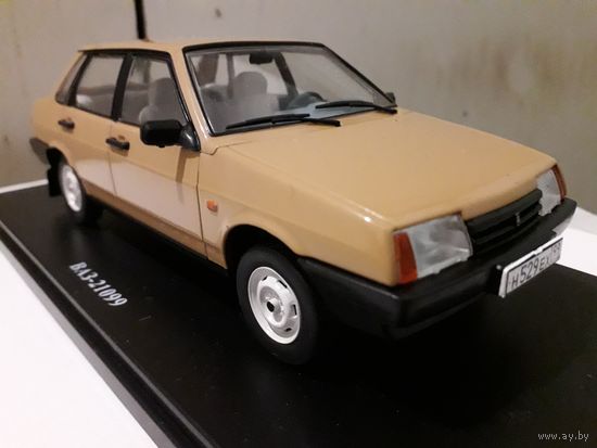 Авто "ВАЗ-21099" ("Легендар. совет. автомоб."). Журнал прилагается.