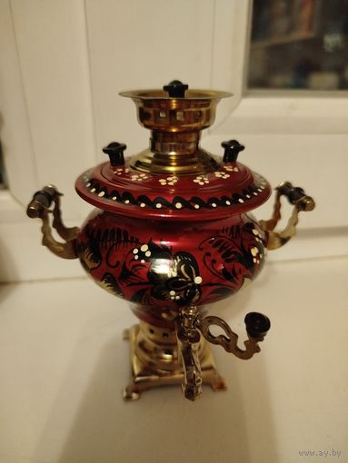 Маленький сувенирный самовар из Ясной Поляны