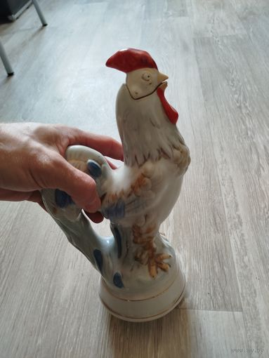 Штов,петушок,зхк есть скол на клюве,с рубля