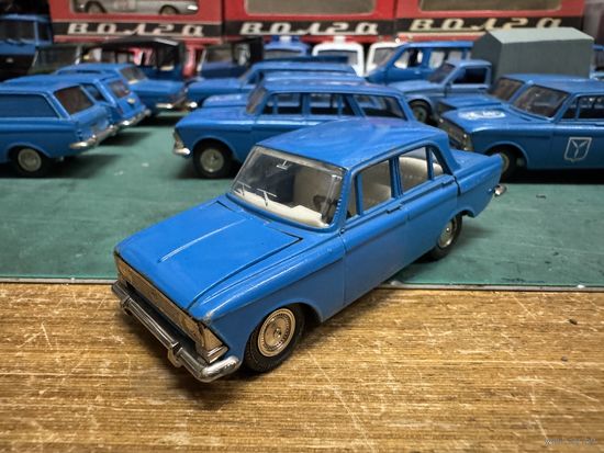 Москвич 412  Пятничный вечер в синих тонах. Не забываем делать себе подарки к 23 февраля!