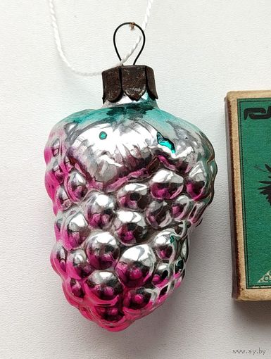 Ёлочная игрушка. Виноград. И-55.