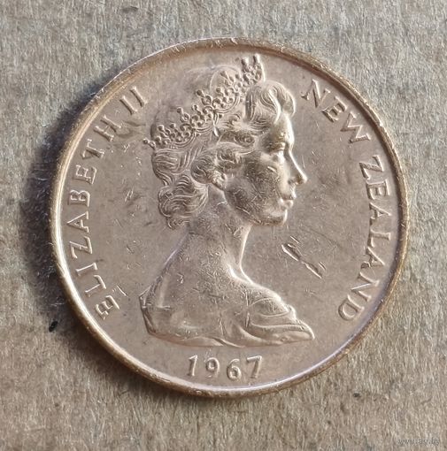 Новая Зеландия 2 цента, 1967 г., есть год на аверсе, KM# 32