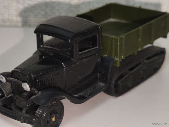 Модель автомобиля ГАЗ 60, СССР