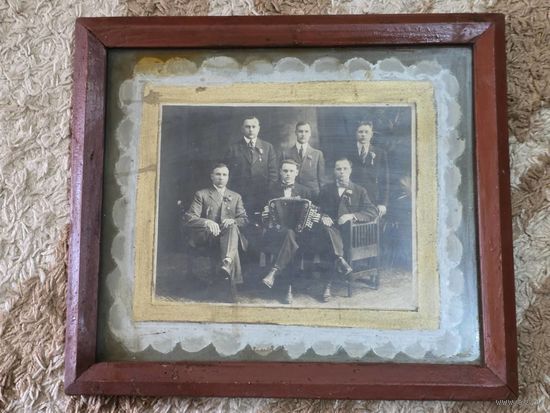 БОЛЬШОЕ СТАРОЕ ФОТО В РАМЕ